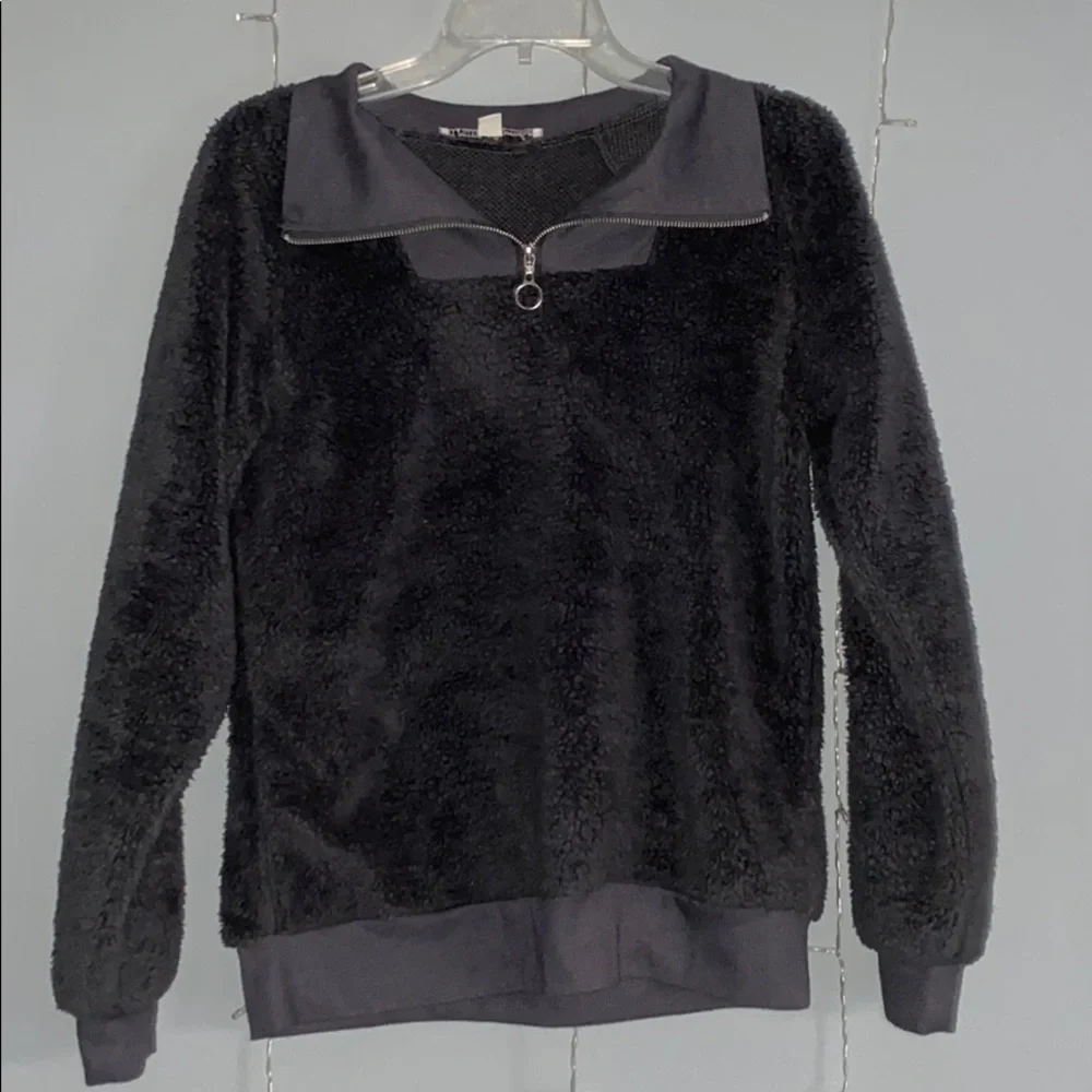 Gray sherpa pullover - Picture 1 of 3